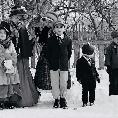 How to Outfit a Family for a Victorian Stroll